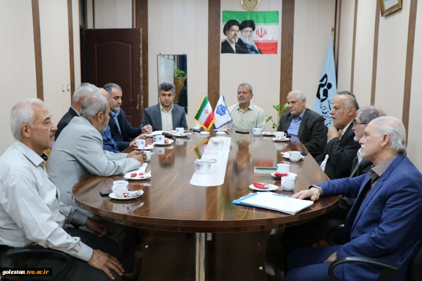 نشست هم اندیشی رئیس دانشگاه ملی مهارت استان گلستان با بازنشستگان دانشگاه